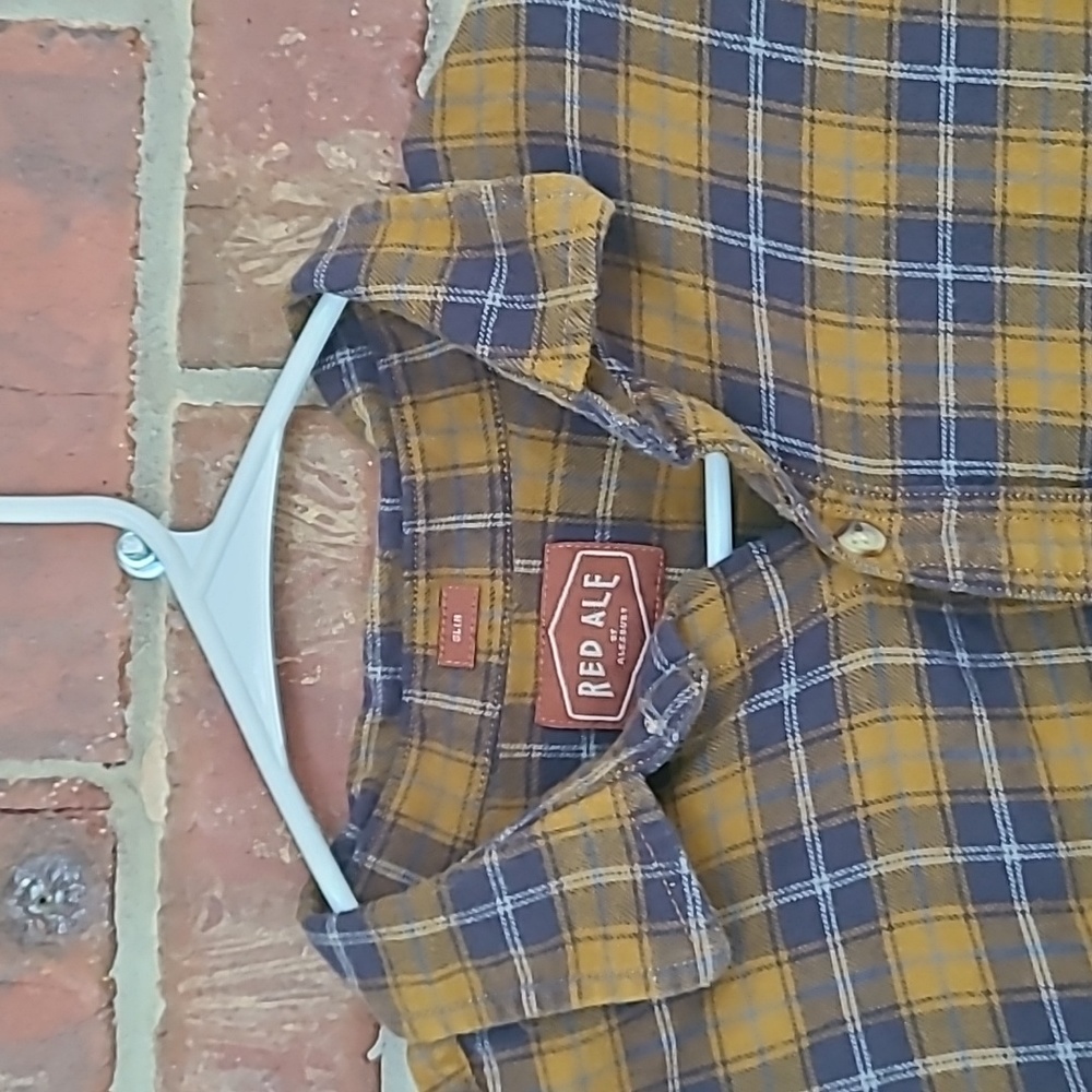 Red Ale Flannel Button Down Shirt, Size Large - Picture 2 of 4